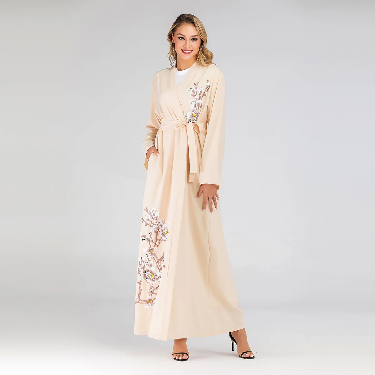 1717# 2019 Latest Arabic Designs Muslim Islamic Long Sleeve Flower Hand Embroidery Black Dubai Abaya
1717# 2019 Latest Arabic Designs Muslim Islamic Long Sleeve Flower Hand Embroidery Black Dubai Abaya