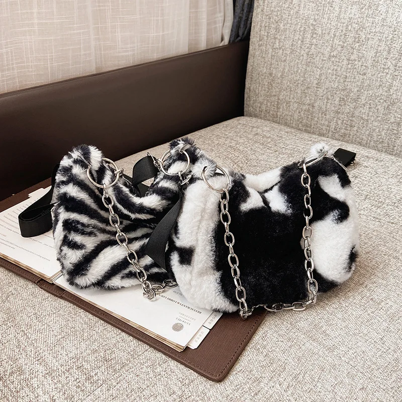 Custom Fall Winter Small Ladies cow Hand Bags Animal Printed Faux Fur Purses and Handbags for Women
Custom Fall Winter Small Ladies cow Hand Bags Animal Printed Faux Fur Purses and Handbags for Women