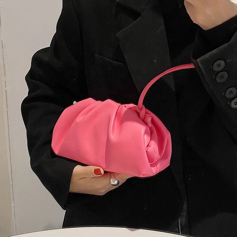 2022 New Summer Drop Shipping Solid PU Boho Bags Cross Sling Small Jelly Cloud Bag Fashion Mini Hand Bag Women Handbag
2022 New Summer Drop Shipping Solid PU Boho Bags Cross Sling Small Jelly Cloud Bag Fashion Mini Hand Bag Women Handbag