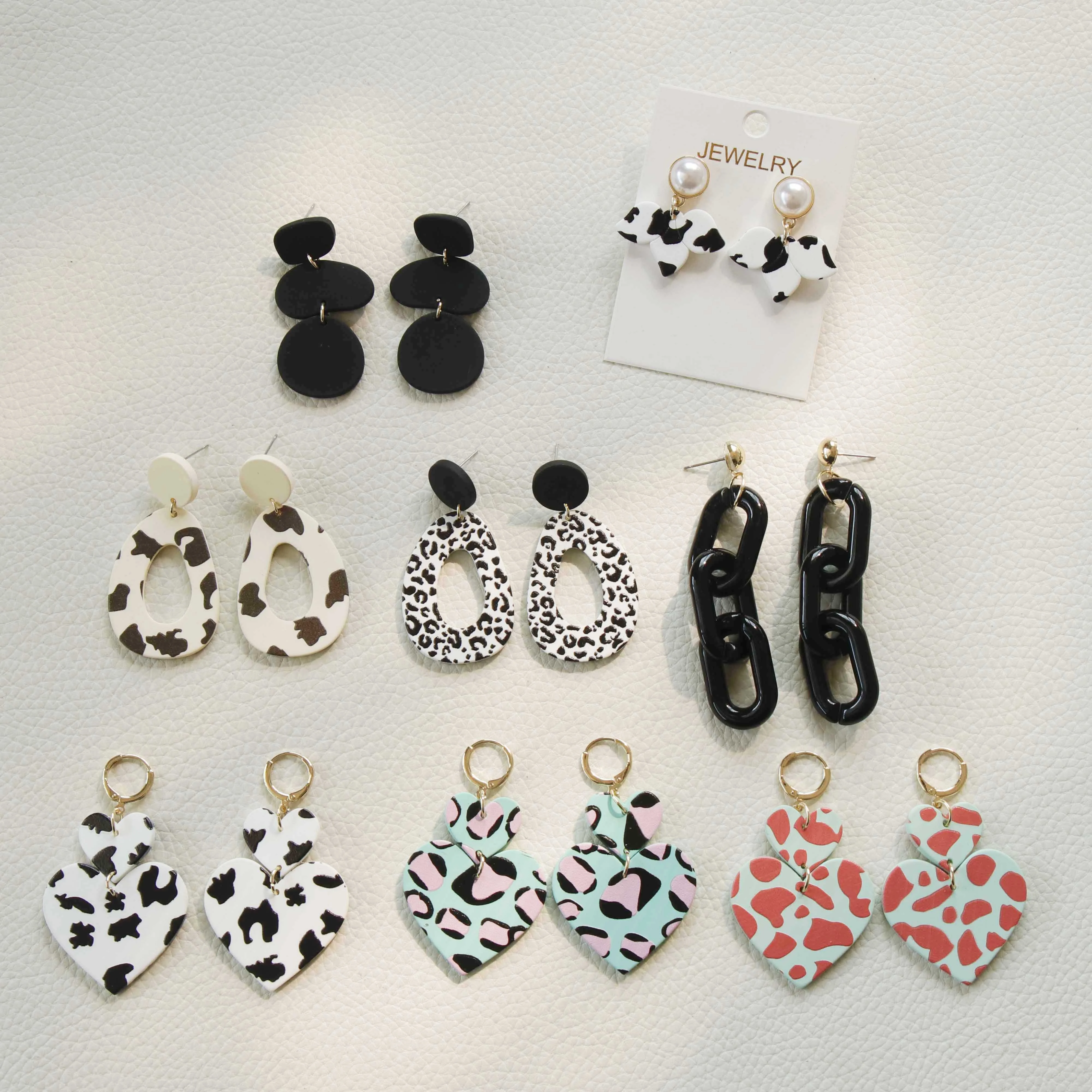 JUHU wholesale green pink Acrylic leopard print heart earrings 2022 jewelry for women fashion oval link cow earrings trend 2022, Colorful
JUHU wholesale green pink Acrylic leopard print heart earrings 2022 jewelry for women fashion oval link cow earrings trend 2022, Colorful