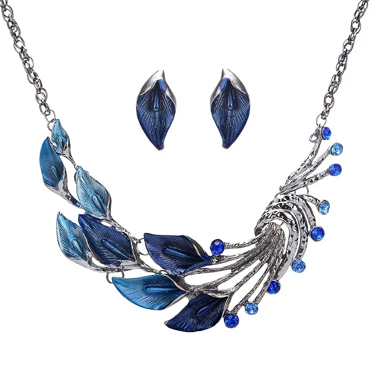 Vintage Choker Sweater Necklace Hammered Peafowl Alloy Enamel Leaf Tail Enamel Earrings and Necklaces for Women
Vintage Choker Sweater Necklace Hammered Peafowl Alloy Enamel Leaf Tail Enamel Earrings and Necklaces for Women
