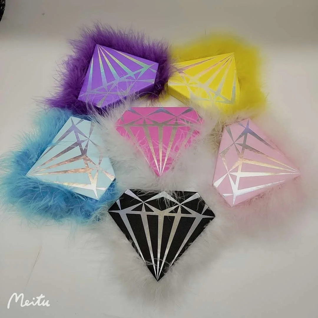 Fashion Luxury Mink Strip 25mm mink Eyelashes 3D Lashes with Triangle Custom Lase Case, Natural black
Fashion Luxury Mink Strip 25mm mink Eyelashes 3D Lashes with Triangle Custom Lase Case, Natural black