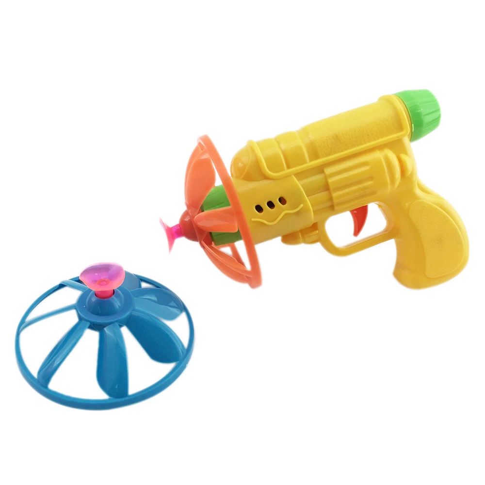 Kids disk indoor cheap gift plastic saucer launcher flying disc gun toy