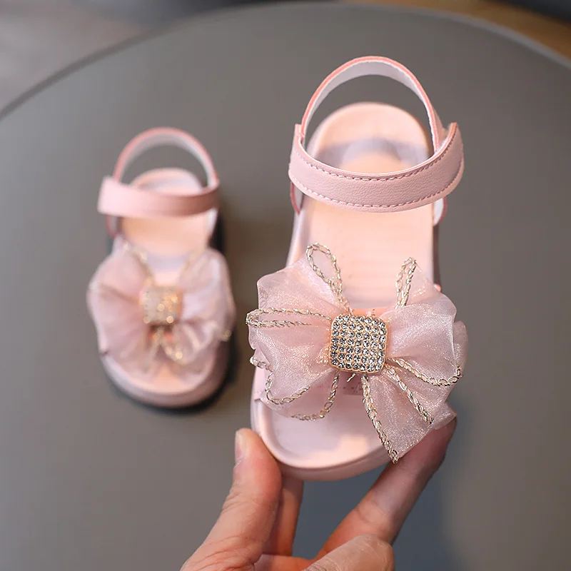 Calicokiki 2022 Summer new girls' sandals fashion baby shoes cute flower princess shoes children's beach shoes, Pink/ ivory
Calicokiki 2022 Summer new girls' sandals fashion baby shoes cute flower princess shoes children's beach shoes, Pink/ ivory