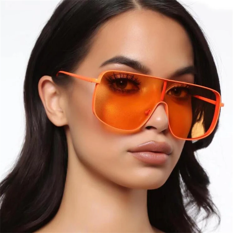 Metal Frame Luxury Vintage Sun Glasses Women Men UV400 Fashion 2021 Shades Sunglasses With Candy Color Lens, As pictures or customized color
Metal Frame Luxury Vintage Sun Glasses Women Men UV400 Fashion 2021 Shades Sunglasses With Candy Color Lens, As pictures or customized color