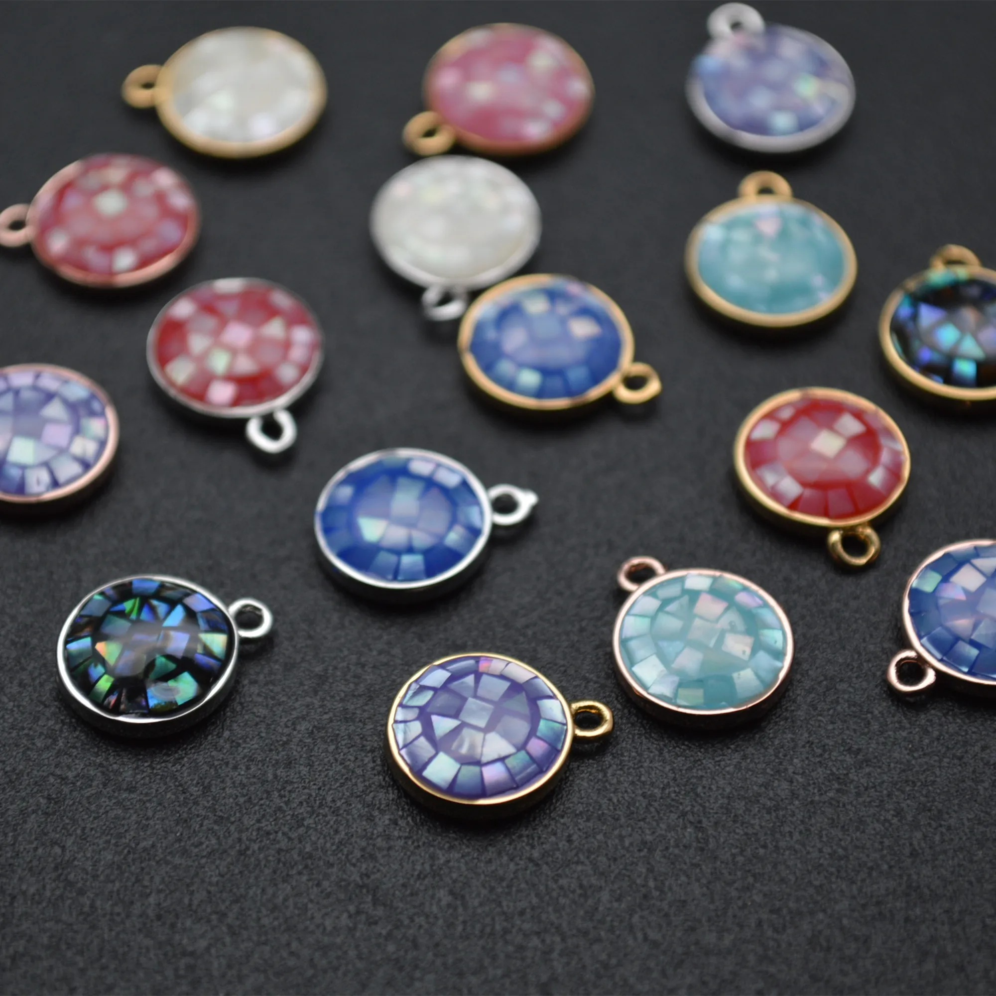 One loop Multi color Shell Round Coin Shape Metal Bracelet Charms Jewelry Findings, Pic
One loop Multi color Shell Round Coin Shape Metal Bracelet Charms Jewelry Findings, Pic