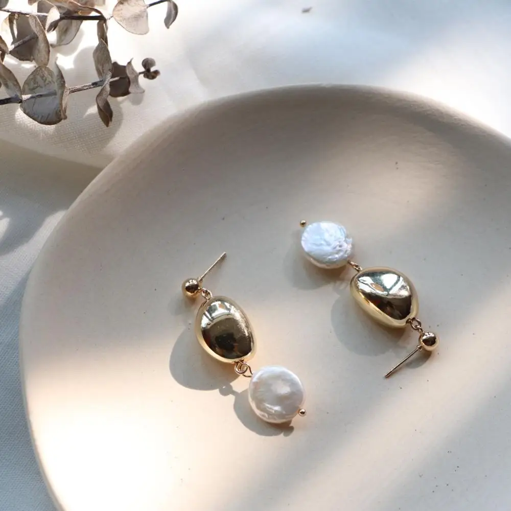 Bohemia design nature pearl stud earrings for women fashion wedding wholesale 2019, Gold
Bohemia design nature pearl stud earrings for women fashion wedding wholesale 2019, Gold