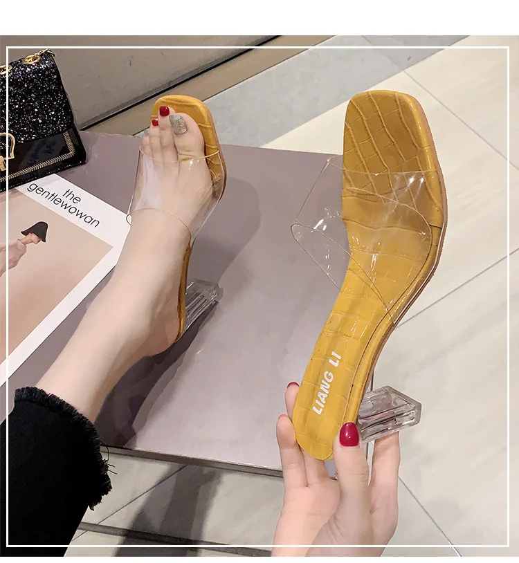 Slippers women wear fashionable summer 2021 new transparent belt crystal thick heel sandals high heels, As pictures
Slippers women wear fashionable summer 2021 new transparent belt crystal thick heel sandals high heels, As pictures