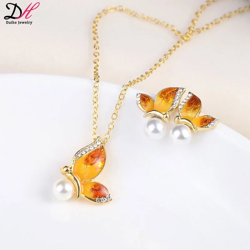 2022 High Quality Painted Butterfly Pearl Earring Necklace Jewelry Set For Women, Multicolor
2022 High Quality Painted Butterfly Pearl Earring Necklace Jewelry Set For Women, Multicolor