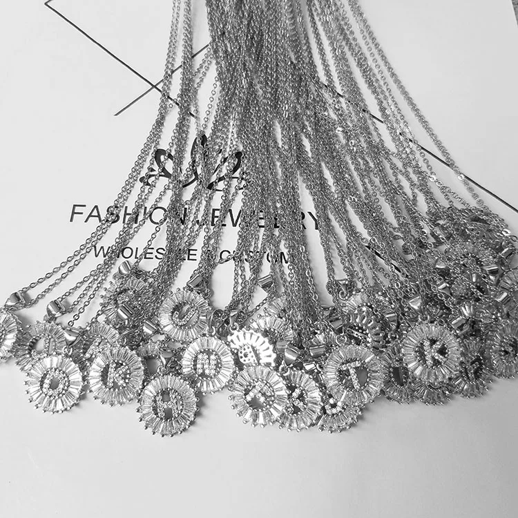 NZ1004 Silver Copper White Cubic Zirconia Diamond 26 Alphabet Letter Charm Pendant Necklaces A-Z Initial Necklace for Girl Women
NZ1004 Silver Copper White Cubic Zirconia Diamond 26 Alphabet Letter Charm Pendant Necklaces A-Z Initial Necklace for Girl Women