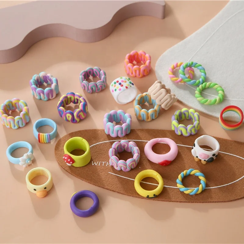 2021 Ins New Trendy Bohemia Colorful Stripe Twisted Ring Handmade Ceramic Clay Rings for Women Jewelry Friends Gifts
2021 Ins New Trendy Bohemia Colorful Stripe Twisted Ring Handmade Ceramic Clay Rings for Women Jewelry Friends Gifts