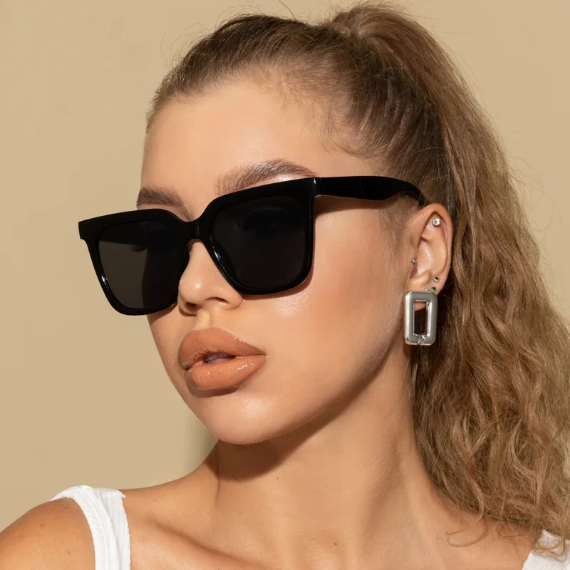2022 New Style Fashion Custom Shade Polarized Luxury Design Oversized Men Sunglasses Logo Cool Sunglasses
2022 New Style Fashion Custom Shade Polarized Luxury Design Oversized Men Sunglasses Logo Cool Sunglasses