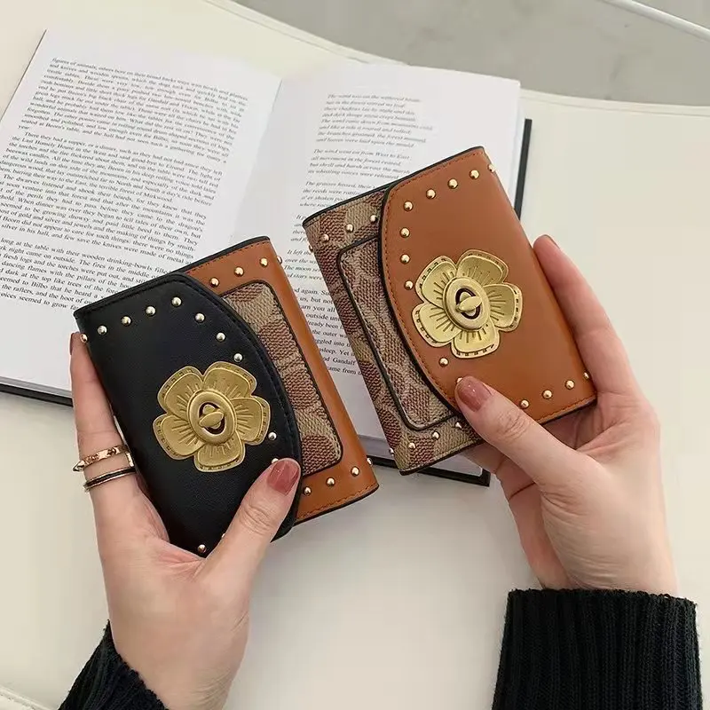 Wholesale Luxury Mini Charm Flower Rivet Metal Button Short Woman Girls Ladies Card Holder Wallets Purses Women, Black purple red brown
Wholesale Luxury Mini Charm Flower Rivet Metal Button Short Woman Girls Ladies Card Holder Wallets Purses Women, Black purple red brown