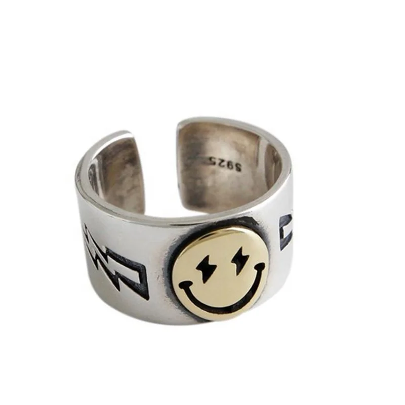 Korean version of the smiley ring INS simple wide-faced personality couple folio retro silver ring, Silver color
Korean version of the smiley ring INS simple wide-faced personality couple folio retro silver ring, Silver color