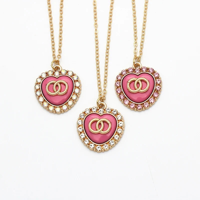 Wholesale women fashion micro inlaid zircon c shape letter C pendant jewelry necklace
Wholesale women fashion micro inlaid zircon c shape letter C pendant jewelry necklace
