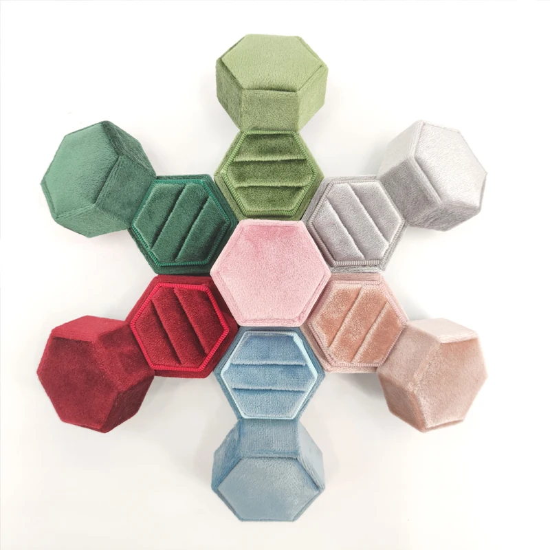 Factory stock velvet ring box hexagon vintage double ring box jewelry box, Support velvet color card customization
Factory stock velvet ring box hexagon vintage double ring box jewelry box, Support velvet color card customization