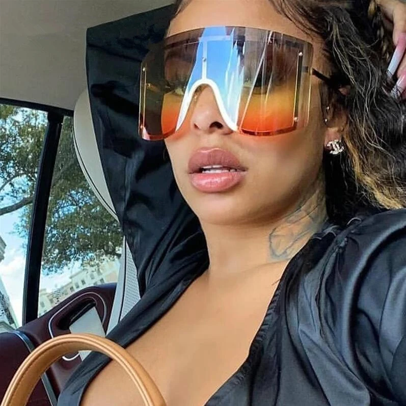 Oversized Women Blue Yellow Gradient Sunglasses Fashion Rimless Metal Female Shades Luxury Brand Designer Personality Eyewear, Custom colors
Oversized Women Blue Yellow Gradient Sunglasses Fashion Rimless Metal Female Shades Luxury Brand Designer Personality Eyewear, Custom colors