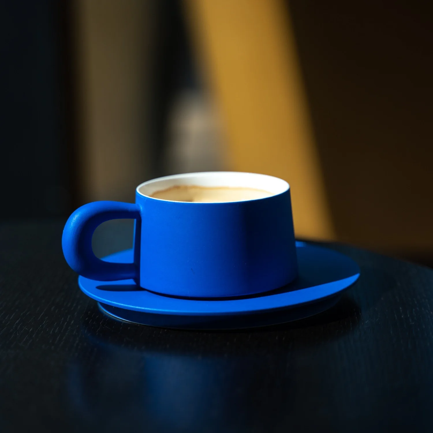 Artistic Matt Glaze Unique Klein Blue Sliver Nordic Style Travel Household Porcelain Ceramic Coffee Mug Cups With Plate
Artistic Matt Glaze Unique Klein Blue Sliver Nordic Style Travel Household Porcelain Ceramic Coffee Mug Cups With Plate