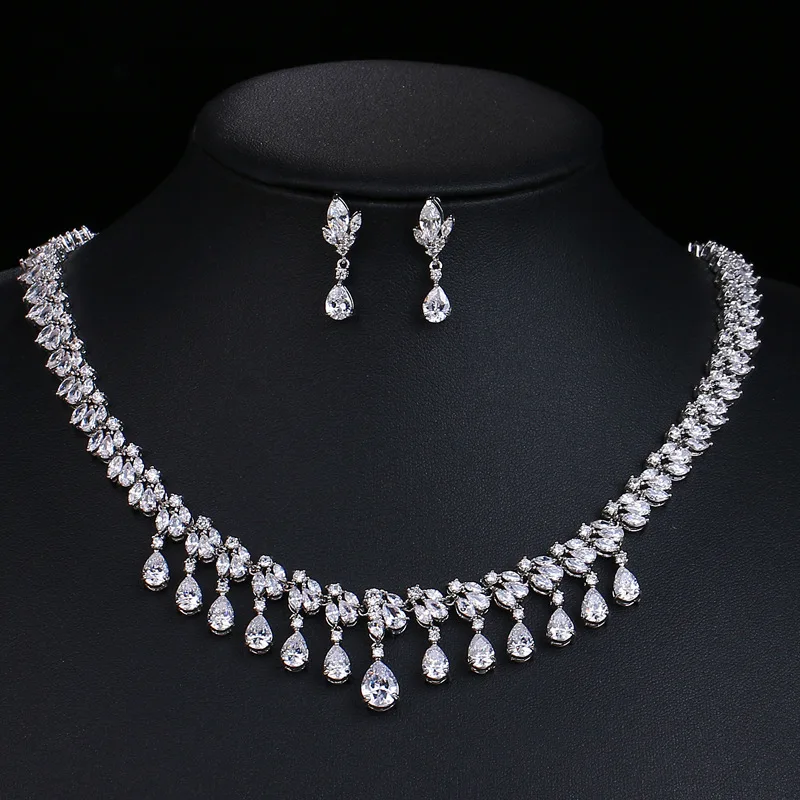 Wedding Party Jewelry Accessories Cubic Zircon Stud Earrings Simple Alloy Flower Necklace Earrings Sets
Wedding Party Jewelry Accessories Cubic Zircon Stud Earrings Simple Alloy Flower Necklace Earrings Sets