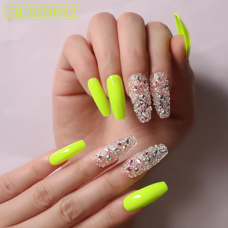 Light Yellow Ballerina press on nail in box mini rhinestone luxury press on nail package press on nails long
Light Yellow Ballerina press on nail in box mini rhinestone luxury press on nail package press on nails long