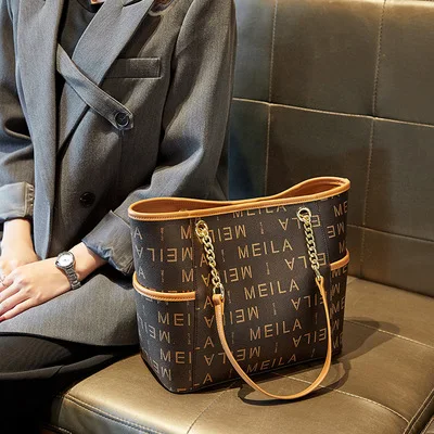 New spring summer 2021 armpit bucket bag fashion leather shoulder tote bag large capacity handbag laddies wholesale
New spring summer 2021 armpit bucket bag fashion leather shoulder tote bag large capacity handbag laddies wholesale