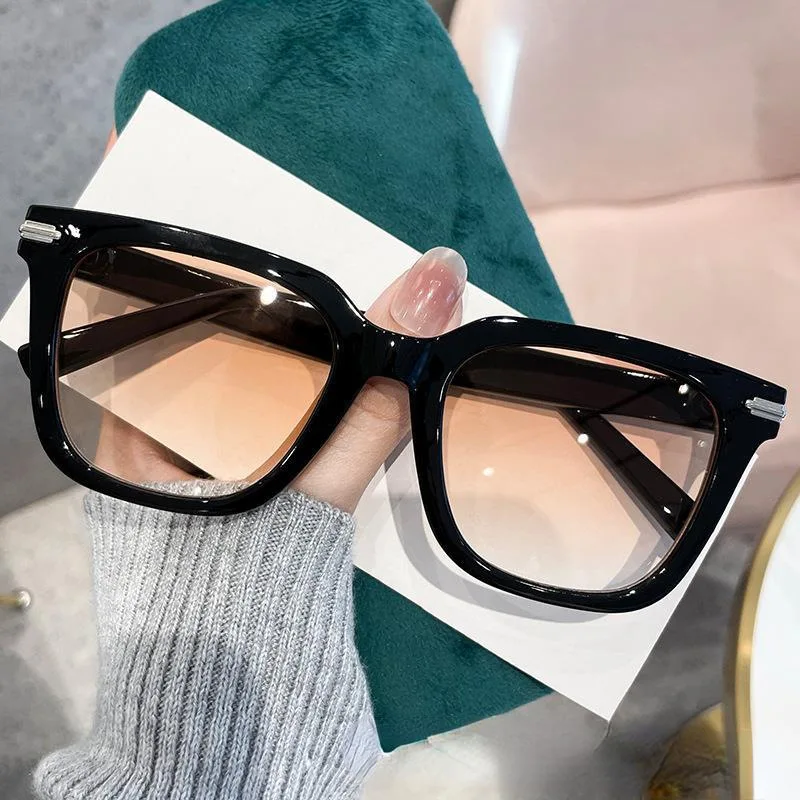 Premium Sunglasses Men Glasses For Artist Light Grey Sunglasses Industrial Glasses Square Sunglasses For Women
Premium Sunglasses Men Glasses For Artist Light Grey Sunglasses Industrial Glasses Square Sunglasses For Women