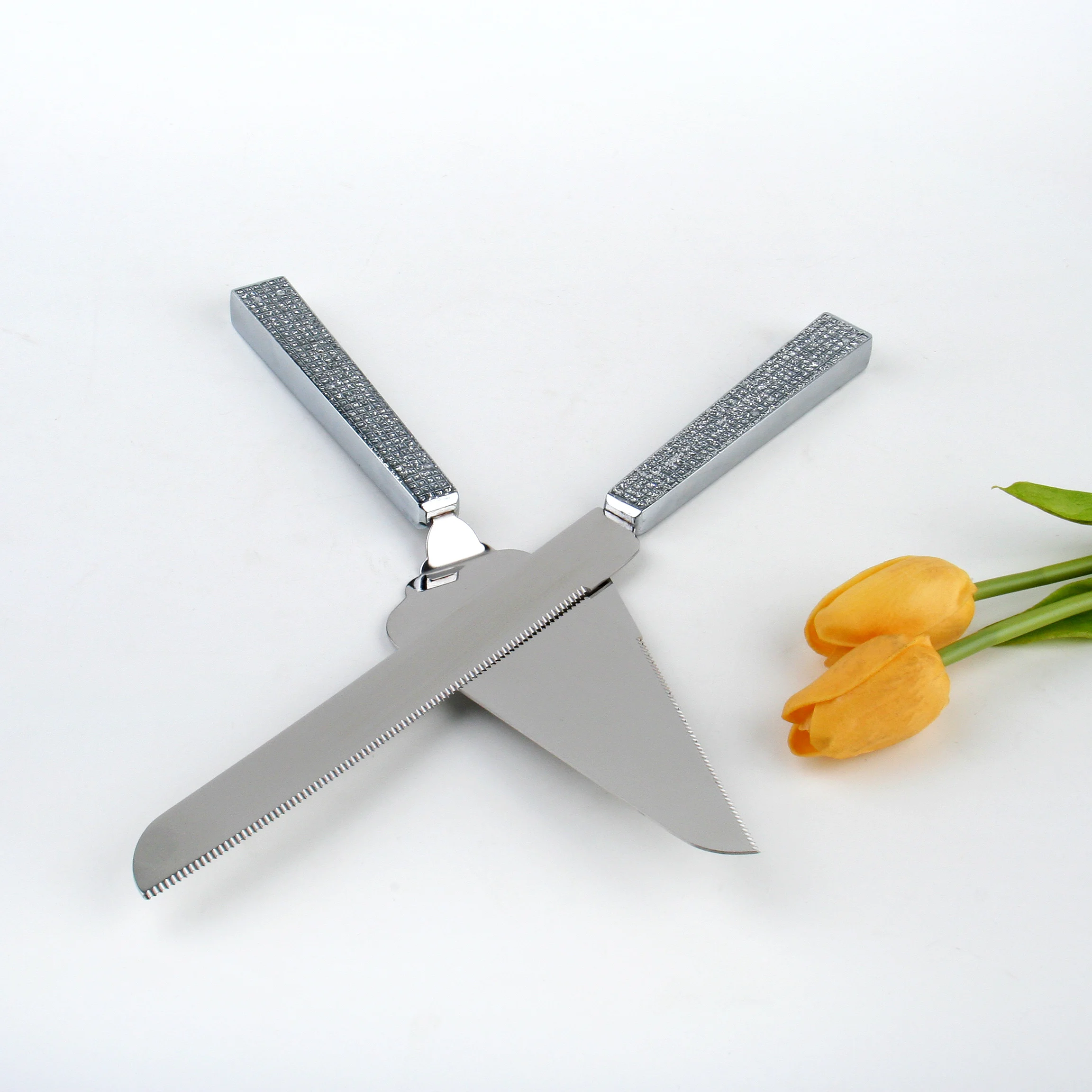 Party Promotional Set Wedding Cake knife and server set High-grad Diamond Fulled Handle Wedding Cake Serve Table Decoration
Party Promotional Set Wedding Cake knife and server set High-grad Diamond Fulled Handle Wedding Cake Serve Table Decoration