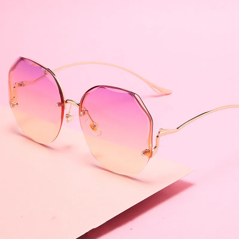 2021 Sun Glasses Vintage Summer Frameless Womens Fashion Round Frame Wholesale Sunglasses Ladies
2021 Sun Glasses Vintage Summer Frameless Womens Fashion Round Frame Wholesale Sunglasses Ladies