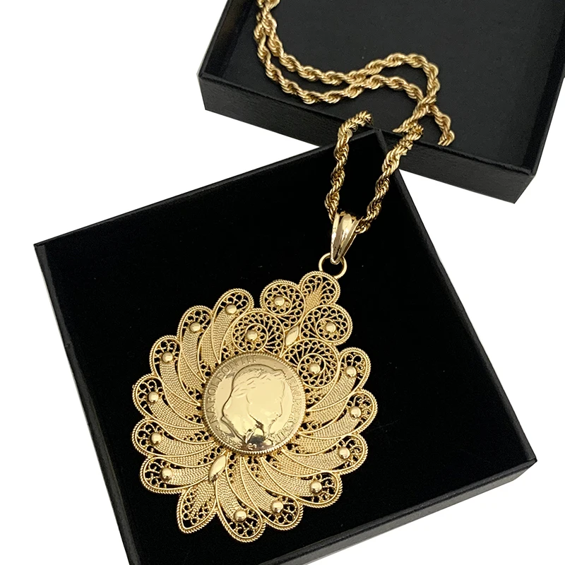 1862 Napoleon III Of The French Empire Metal Coin Pendant In The Shape Of Floral Court Carving Hollowed-Out Wedding Necklace, Colorful
1862 Napoleon III Of The French Empire Metal Coin Pendant In The Shape Of Floral Court Carving Hollowed-Out Wedding Necklace, Colorful