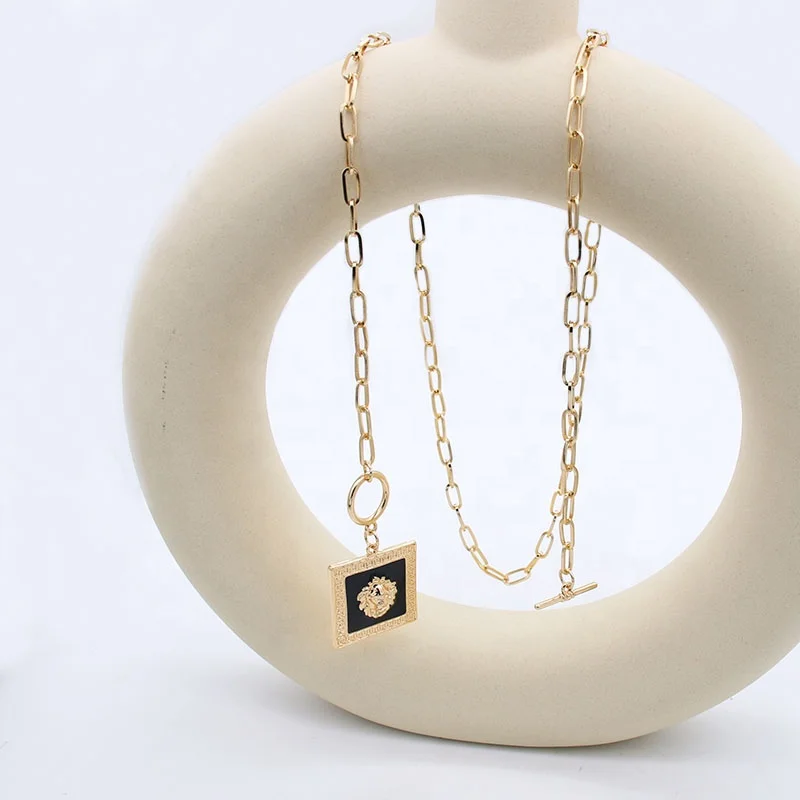 Trendy Geometric Square Lion Head Pendant Necklace Black Enamel Exaggerated OT buckle Sweater Chain Women Jewelry 2021 New
Trendy Geometric Square Lion Head Pendant Necklace Black Enamel Exaggerated OT buckle Sweater Chain Women Jewelry 2021 New