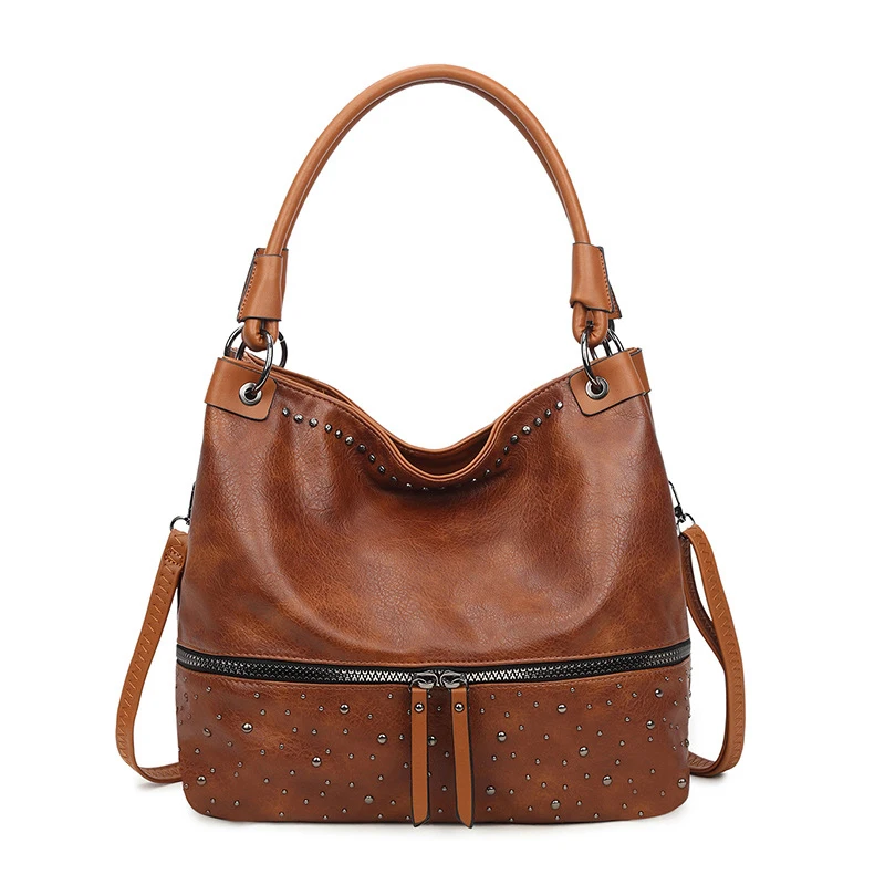 European and American Fashion Large Capacity Ladies Handbag Rivet Retro Shoulder Messenger Bag
European and American Fashion Large Capacity Ladies Handbag Rivet Retro Shoulder Messenger Bag