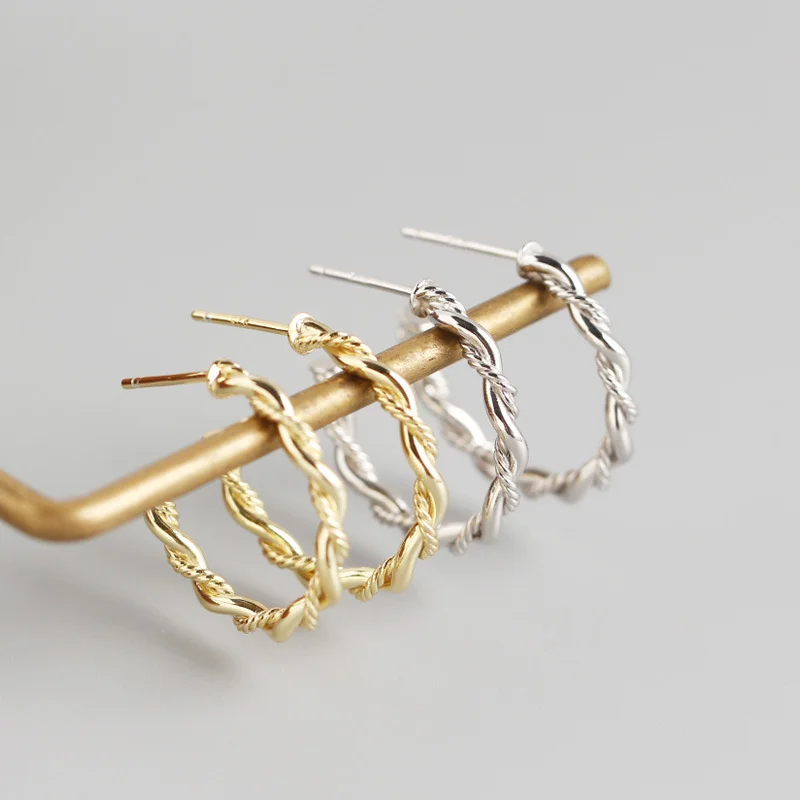 Simple GeometricTwist Big Hoop Earrings for Women Genuine 925 Sterling Silver Bohemian Fashion Party Jewelry Gift
Simple GeometricTwist Big Hoop Earrings for Women Genuine 925 Sterling Silver Bohemian Fashion Party Jewelry Gift