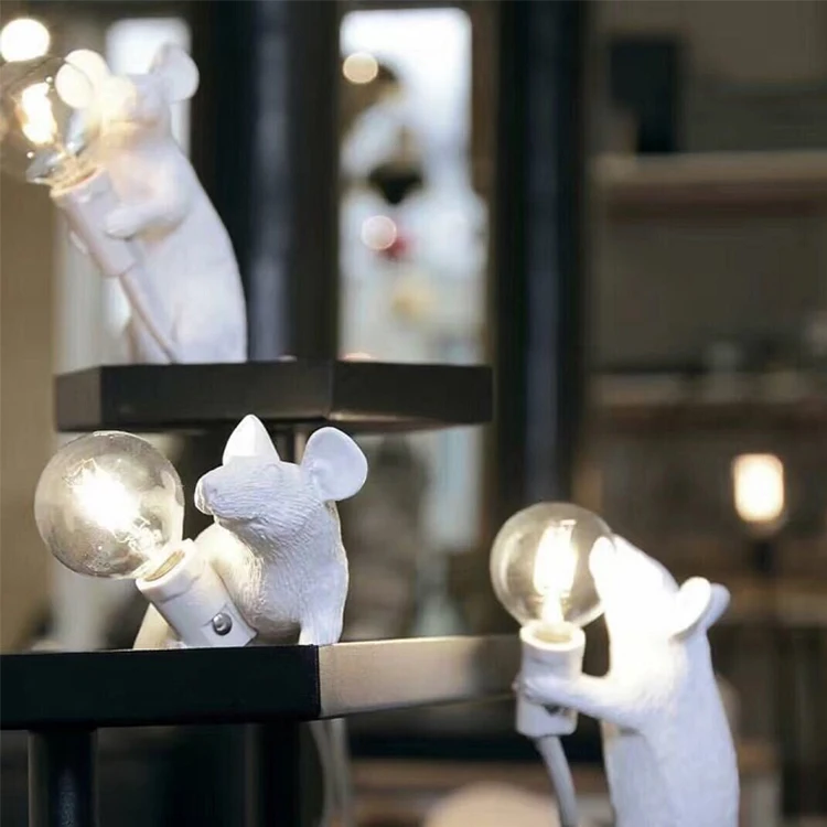 Modern Resin Animal Sitting Standing Lying creative Mini Mouse Lamp Table lamp led for Home Decoration