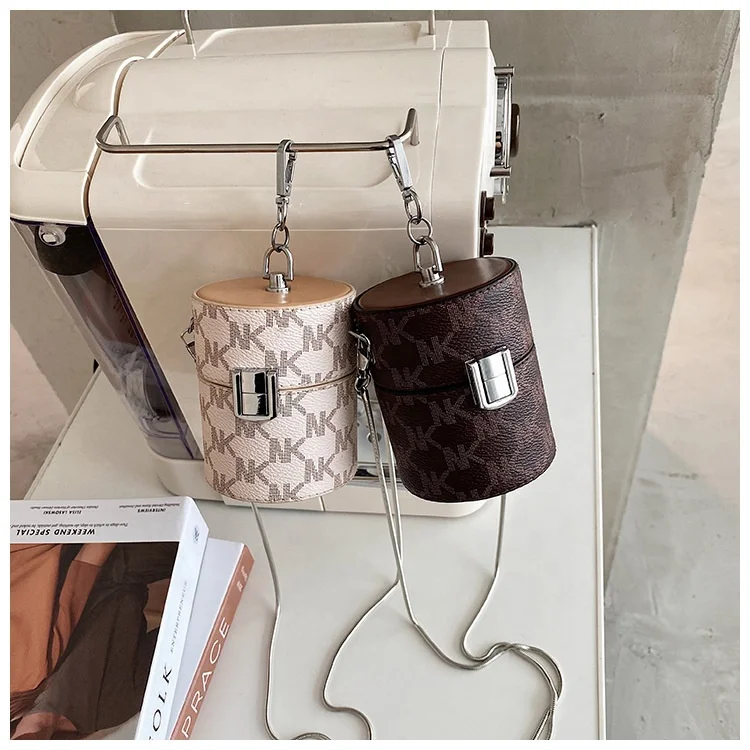 2021 ladies Shoulder Bag with Chain Round Crossbody Bag Pu Mini Bucket Bag Spanish Fashion Purse Womens Wholesales In Stock
2021 ladies Shoulder Bag with Chain Round Crossbody Bag Pu Mini Bucket Bag Spanish Fashion Purse Womens Wholesales In Stock
