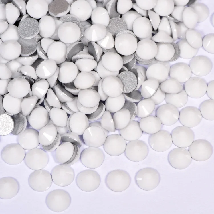 Wholesale Quality Feedback Glass Strass Ceramic White Non Hot Fix Crystal Rhinestone For Nail Art
Wholesale Quality Feedback Glass Strass Ceramic White Non Hot Fix Crystal Rhinestone For Nail Art