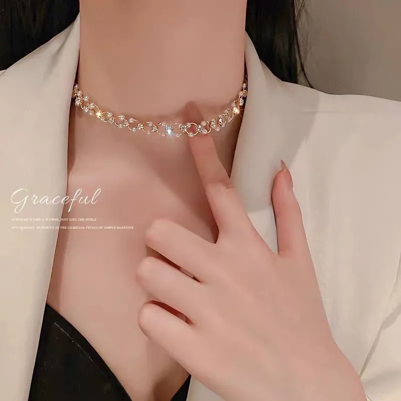 French pearl short braided necklace female fashion temperament personality collarbone necklace
French pearl short braided necklace female fashion temperament personality collarbone necklace
