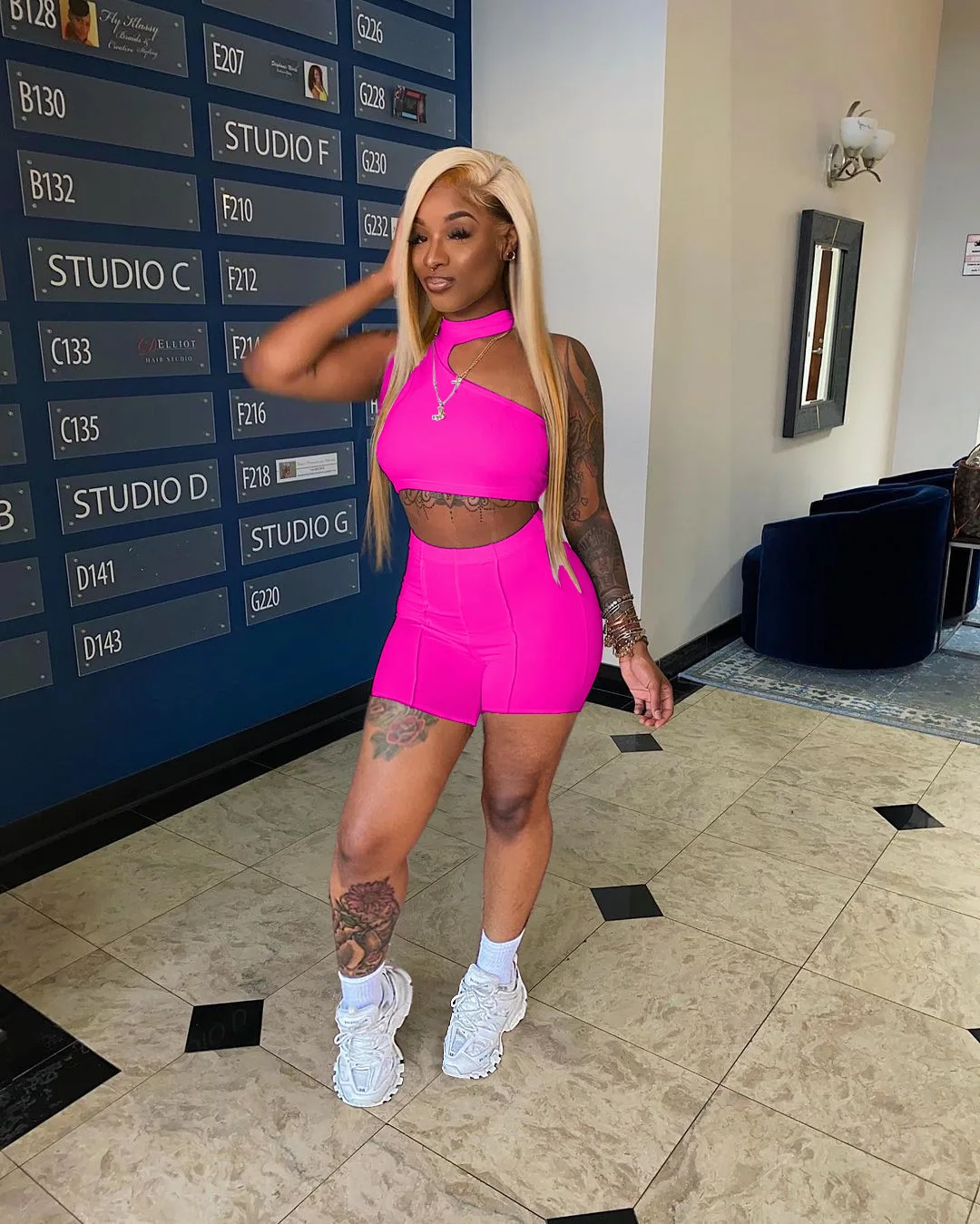 Trendy Mujer Street 2 Pcs Outfits Irregular Crop Tops Shorts Summer Sexy Women Clothing Two Piece Set
Trendy Mujer Street 2 Pcs Outfits Irregular Crop Tops Shorts Summer Sexy Women Clothing Two Piece Set
