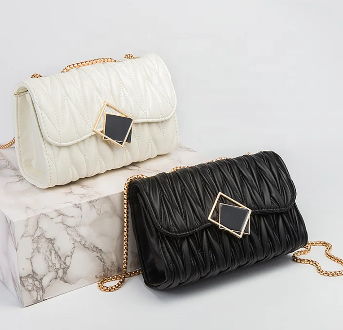 2021 fashion chain rhomboid wrinkled leather bags women handbags for ladies, Black & white
2021 fashion chain rhomboid wrinkled leather bags women handbags for ladies, Black & white