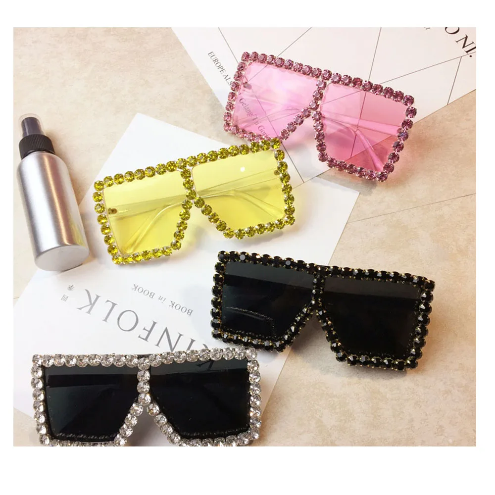 Fashion diamond design Sun Glasses Women square oversized rhinestone Sunglasses 2020, 5 colors
Fashion diamond design Sun Glasses Women square oversized rhinestone Sunglasses 2020, 5 colors