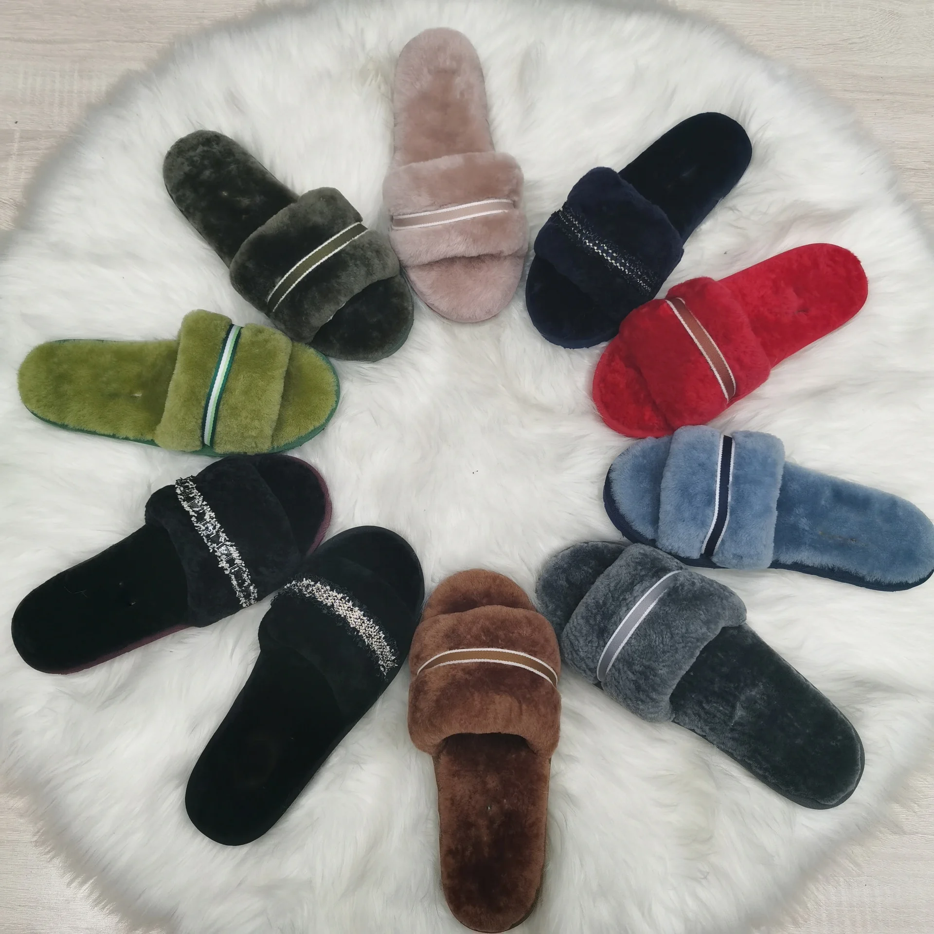 Wholesale Winter Home Slippers Shoes Ladies Soft Plush Furry Female Open Toe Slides Women Warm Fur Slippers, Pink,grey,leopard print
Wholesale Winter Home Slippers Shoes Ladies Soft Plush Furry Female Open Toe Slides Women Warm Fur Slippers, Pink,grey,leopard print