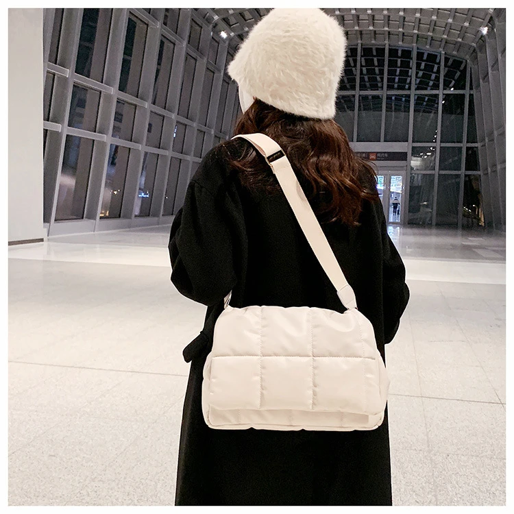 Fashion Soft PU Leather With Flap Single Webbing Strap Shoulder Bags Quilted Custom Messenger OEM Small Puffer Crossbody Bag
Fashion Soft PU Leather With Flap Single Webbing Strap Shoulder Bags Quilted Custom Messenger OEM Small Puffer Crossbody Bag