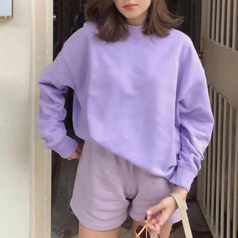 2022 womens crewneck sweatshirt drop shoulder custom 2 two piece women biker short set clothing, Customized color
2022 womens crewneck sweatshirt drop shoulder custom 2 two piece women biker short set clothing, Customized color