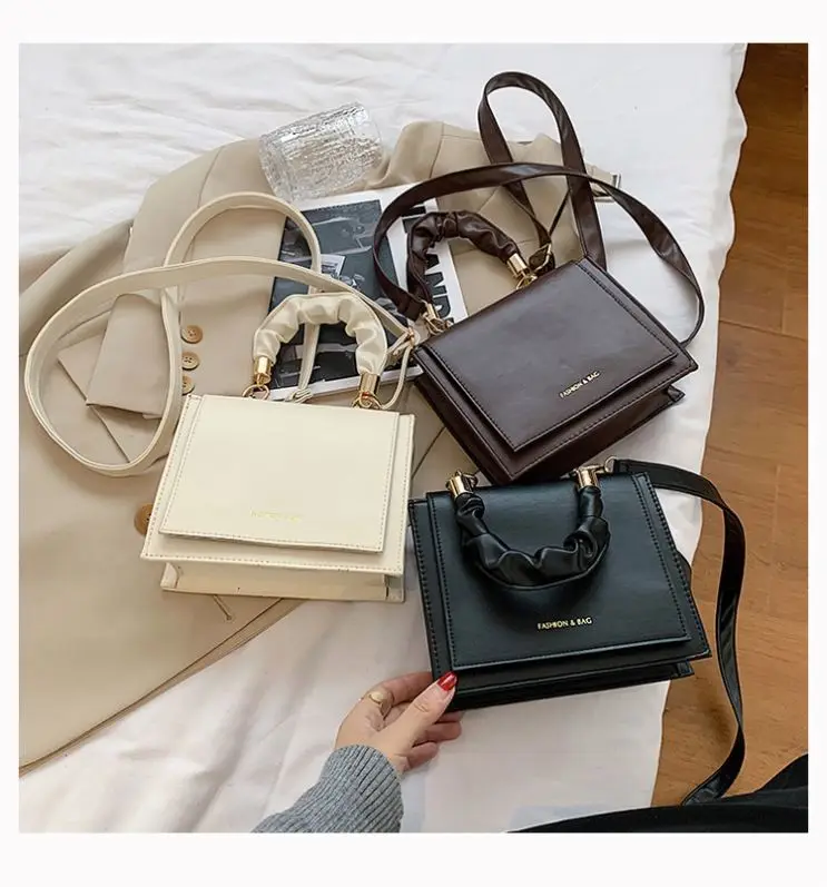Luxury Jelly Purses And Handbags For Women Pleated Hand-held Texture PU Handbag Vendors Fashion Shoulder Handbag 2021
Luxury Jelly Purses And Handbags For Women Pleated Hand-held Texture PU Handbag Vendors Fashion Shoulder Handbag 2021