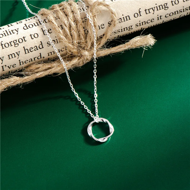 Luxury Minimalist Jewelry Sterling Silver Necklace Delicate Open Wave Round Circle Pendant Necklace for Gifts Jewelry
Luxury Minimalist Jewelry Sterling Silver Necklace Delicate Open Wave Round Circle Pendant Necklace for Gifts Jewelry