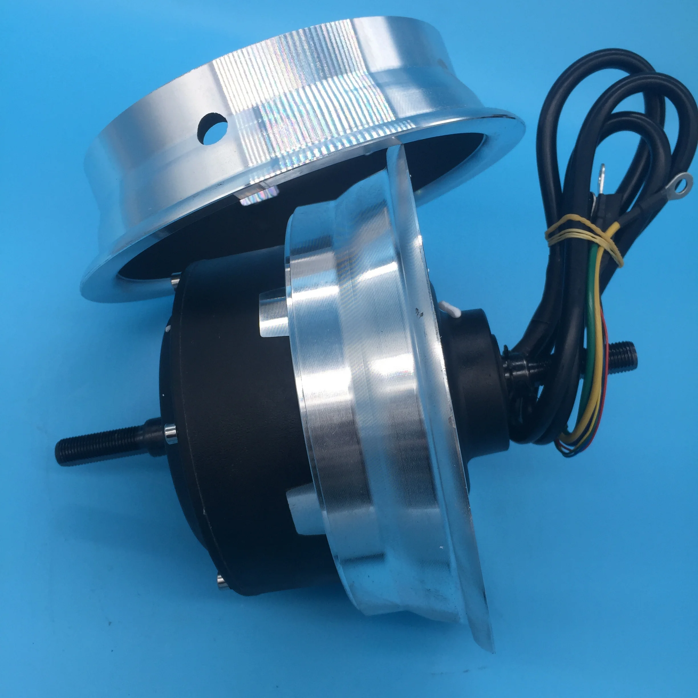 HM 11 inch brush motor with Hell for electric scooter, Black
HM 11 inch brush motor with Hell for electric scooter, Black