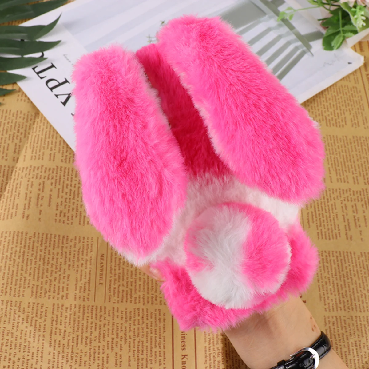 New luxury phone case 2021 mobile phone cover pink color soft fur silicone bags & cases for iphone 12 pro max
New luxury phone case 2021 mobile phone cover pink color soft fur silicone bags & cases for iphone 12 pro max