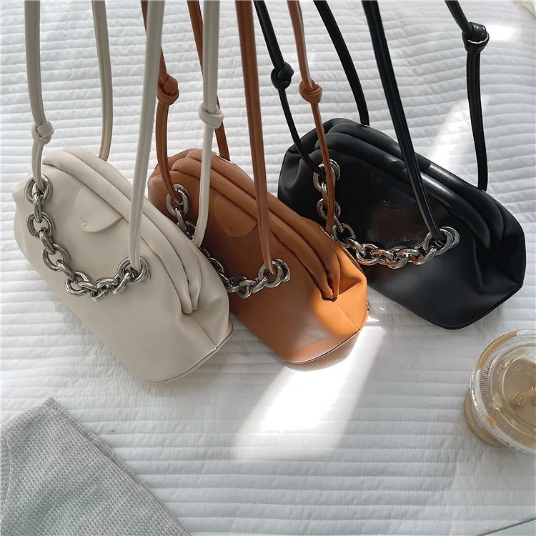 2021 Fashion women's bag Simple plain fashionable small shoulder bag best-selling clip metal chain bag
2021 Fashion women's bag Simple plain fashionable small shoulder bag best-selling clip metal chain bag