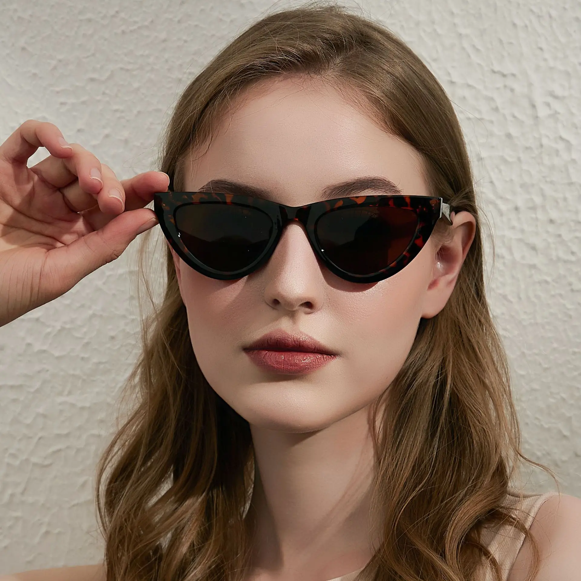 95127 Newest product plastic tortoiseshell sun glasses fashion big frame cat eye vintage sunglasses women
95127 Newest product plastic tortoiseshell sun glasses fashion big frame cat eye vintage sunglasses women