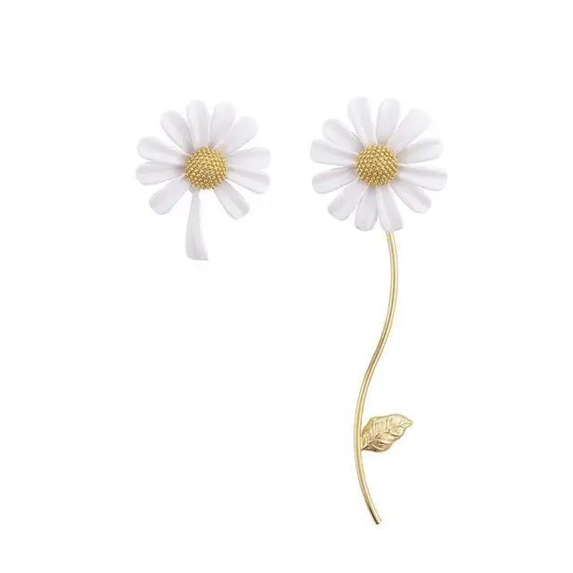 2020 Trendy Small White Daisy Flower Long Asymmetry Sunflower Earrings, White,customized color 
2020 Trendy Small White Daisy Flower Long Asymmetry Sunflower Earrings, White,customized color