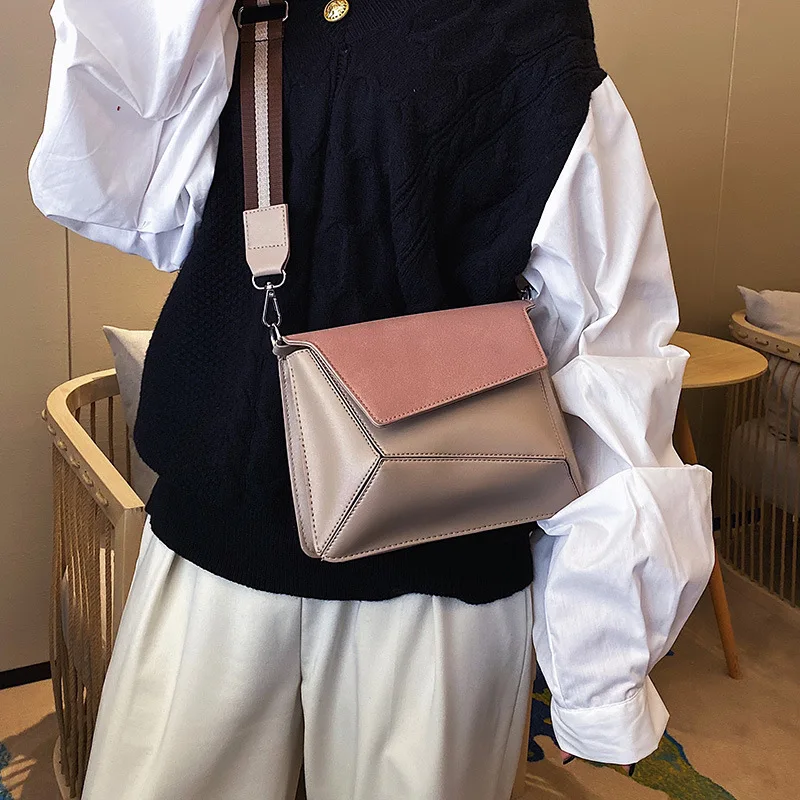 2021 Simple Fashion Frosted Wide Shoulder Strap Small Square Cross Bag For Women, As photo show
2021 Simple Fashion Frosted Wide Shoulder Strap Small Square Cross Bag For Women, As photo show